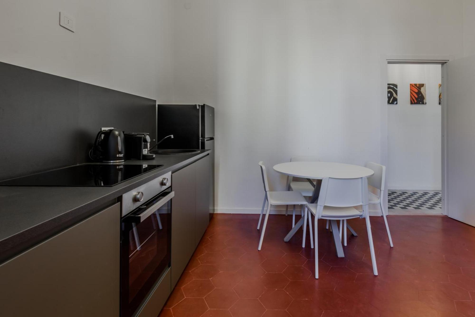 New And Functional Apartments Near The Metro ميلان المظهر الخارجي الصورة